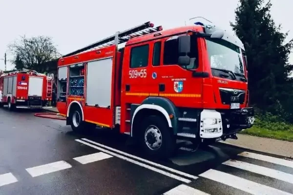 Pożar blaszaka w Pargowie – szybka akcja strażaków z OSP Kołbaskowo