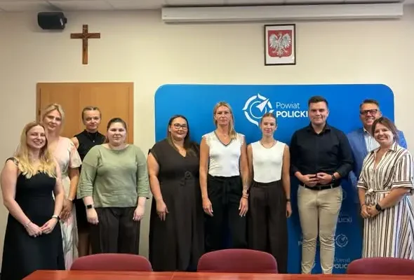 Sześcioro nauczycieli z powiatu polickiego otrzymało awanse zawodowe