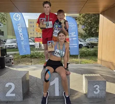 KS Police święci sukces na 46. Ćwierćmaratonie Polickim – 11 miejsc na podium!